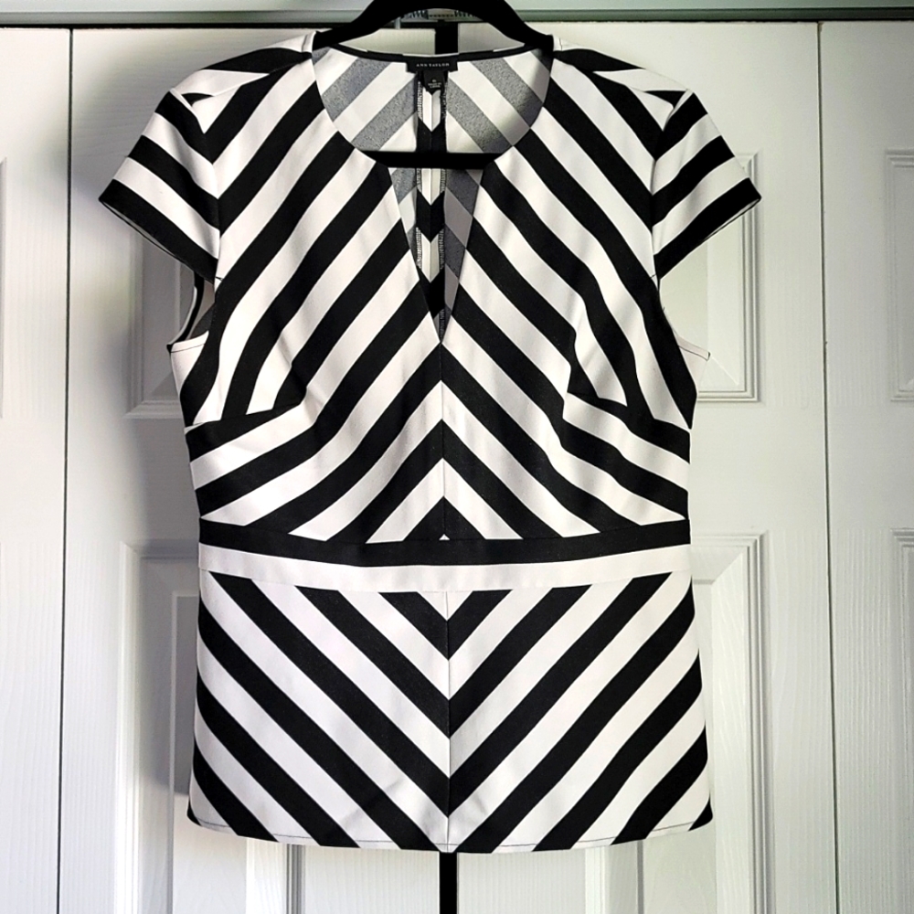 Ann Taylor Graphic Blouse